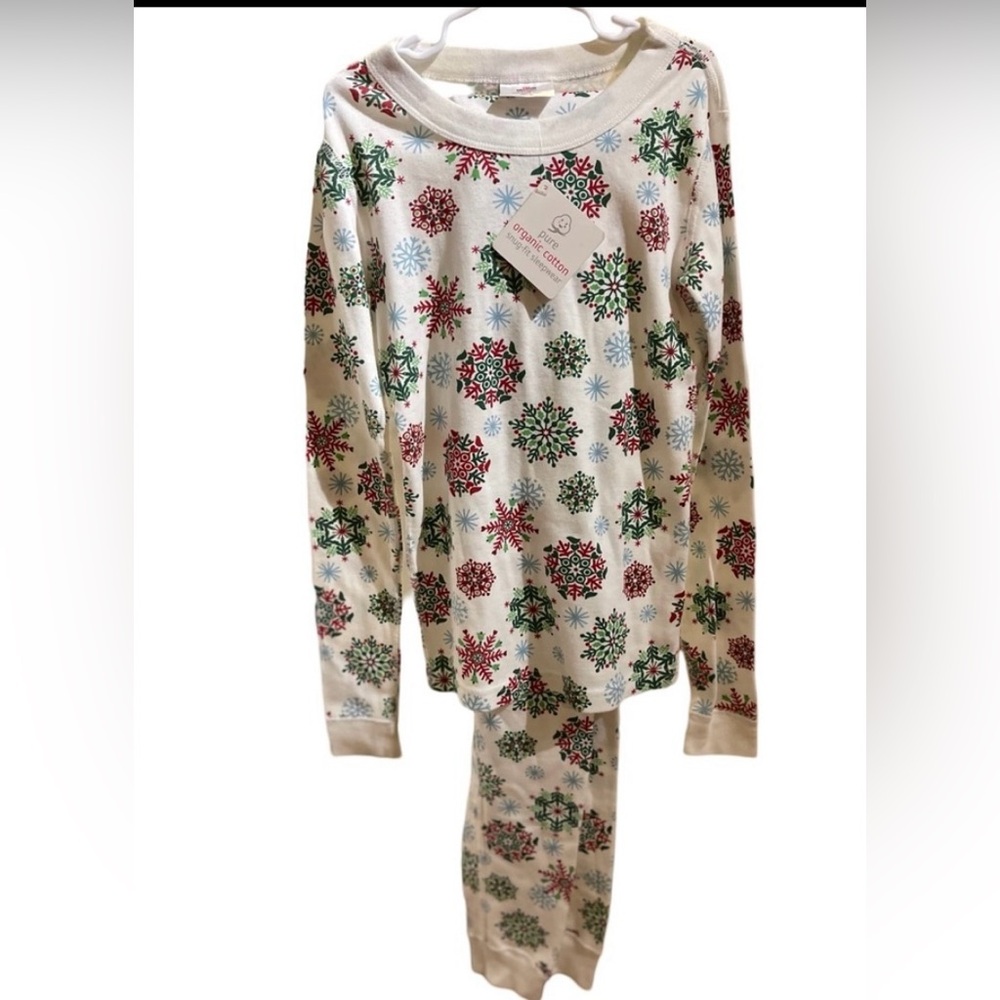 Hanna Andersson Festive Snowflake Pajama Set - White, Red, and Green